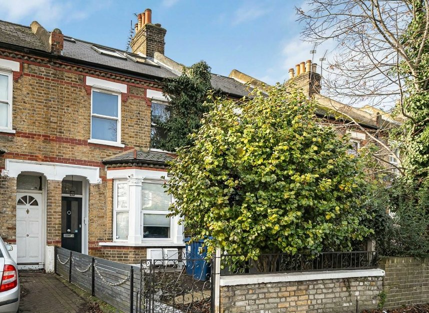Properties for sale in Eccleston Road - W13 0RL view1