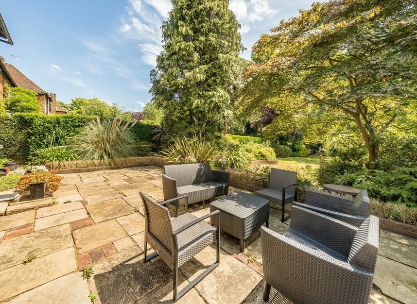 Properties for sale in Edmunds Walk - N2 0HU view8