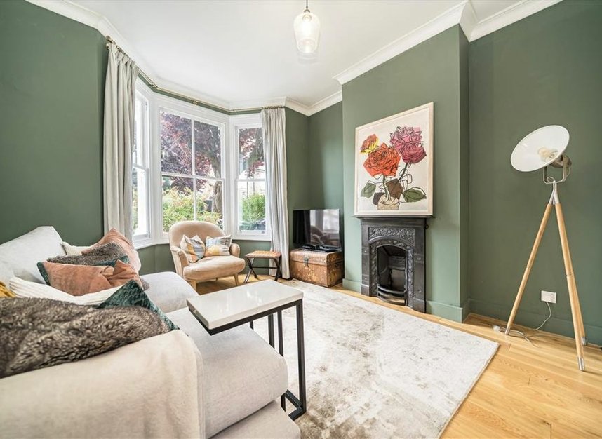 Properties for sale in Edric Road - SE14 5EL view2