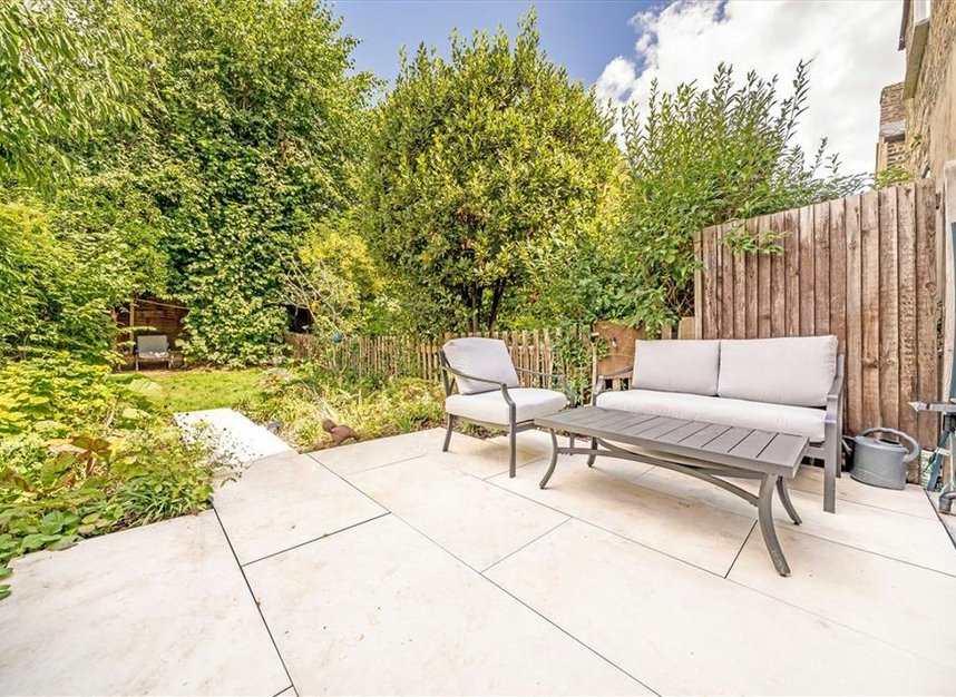 Properties for sale in Edric Road - SE14 5EL view7