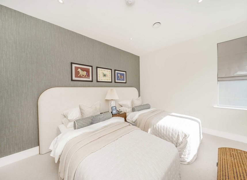 Properties for sale in Edwin Road - TW2 6SP view4