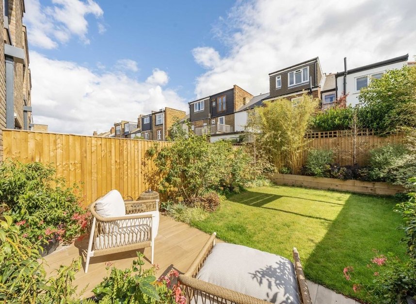 Properties for sale in Edwin Road - TW2 6SP view7