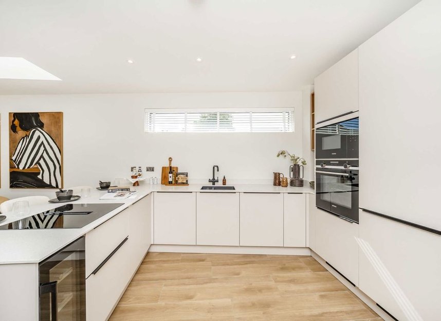 Properties for sale in Edwin Road - TW2 6SP view3