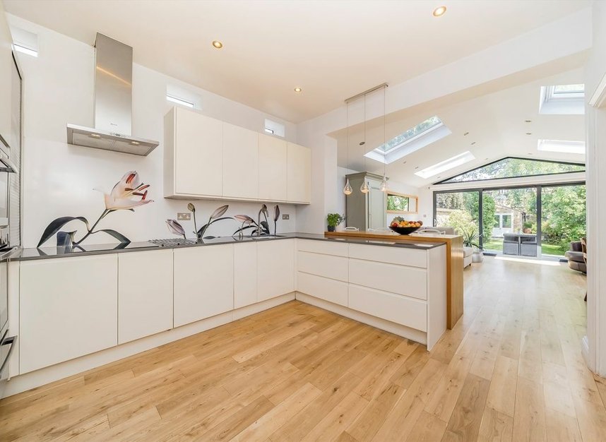 Properties sold in Effra Road - SW19 8PW view1