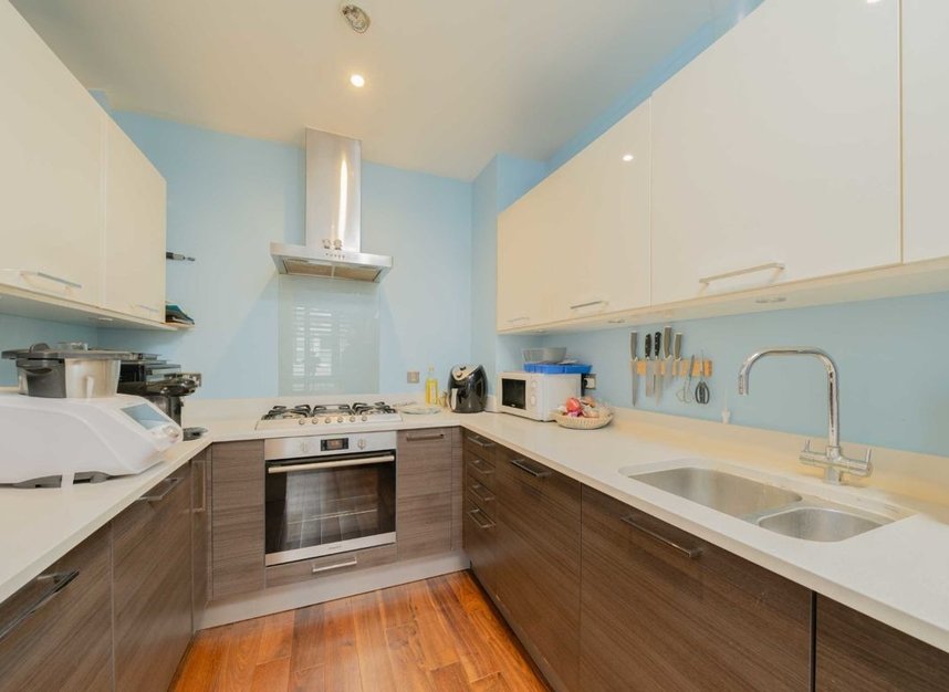 House terraced for sale in Elbe Street, London, SW6 (Ref 226778) Dexters