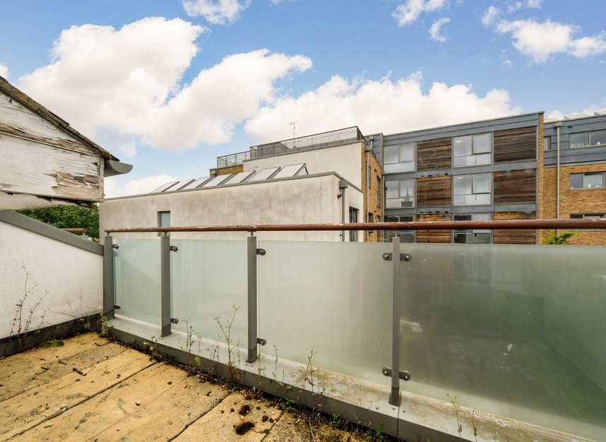 House terraced for sale in Elbe Street, London, SW6 (Ref 226778) Dexters