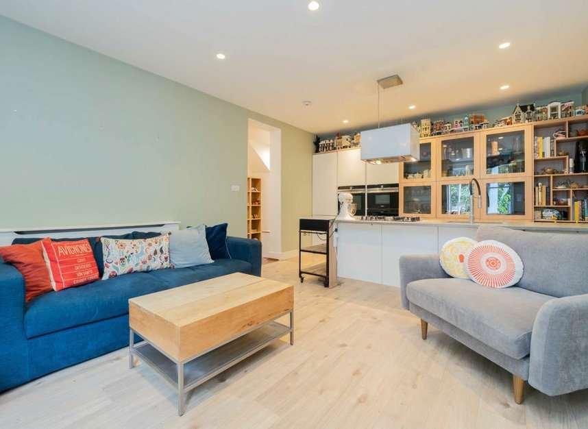 Properties for sale in Elgin Avenue - W9 2NS view4