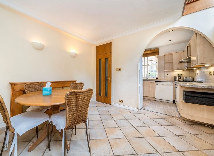 Properties for sale in Elgin Mews North - W9 1NN view4