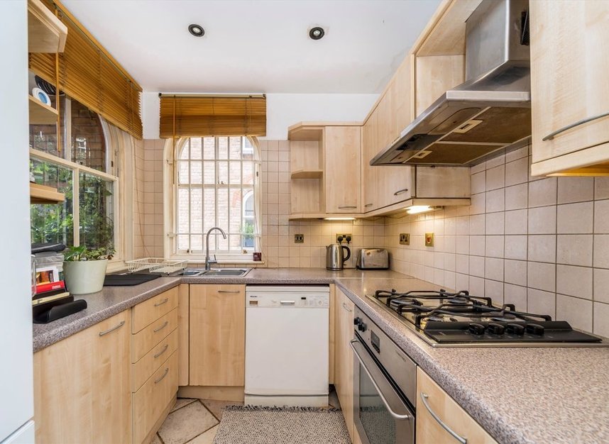 Properties for sale in Elgin Mews North - W9 1NN view3