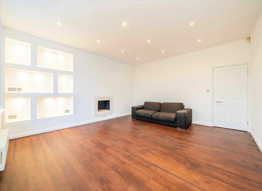 Properties sold in Ellerdale Road - NW3 6BA view4