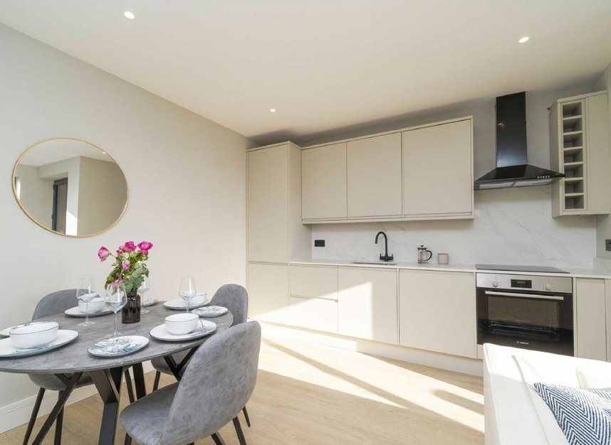 Properties for sale in Elm Grove - SW19 4FW view3