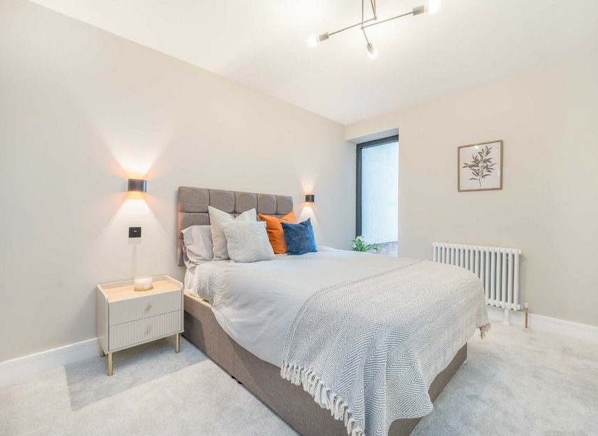 Properties for sale in Elm Grove - SW19 4FW view6