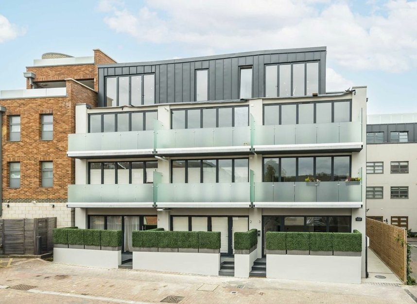 Properties for sale in Elm Grove - SW19 4FW view8