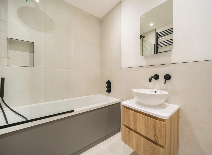 Properties for sale in Elm Grove - SW19 4HE view6