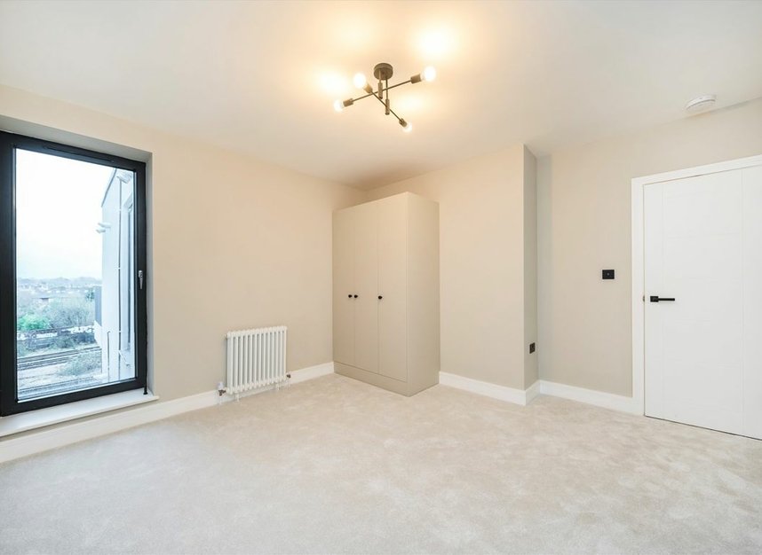 Properties for sale in Elm Grove - SW19 4HE view5