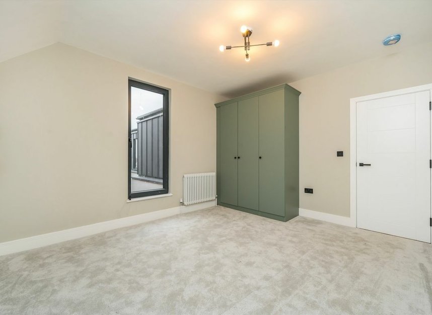 Properties for sale in Elm Grove - SW19 4FW view6