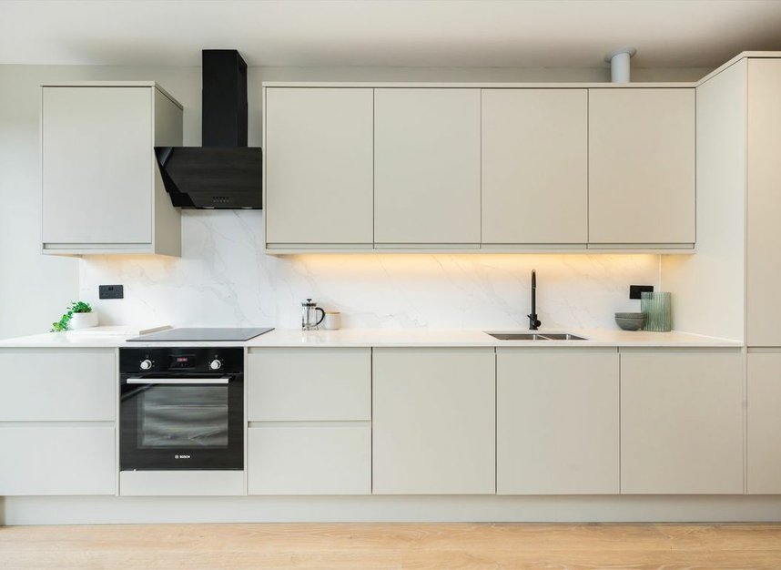 Properties for sale in Elm Grove - SW19 4FW view2