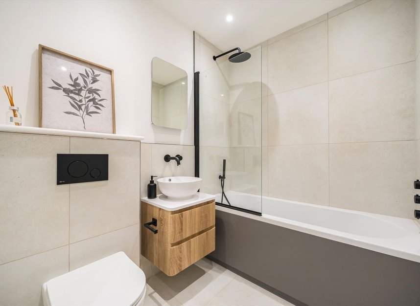 Properties for sale in Elm Grove - SW19 4FW view5