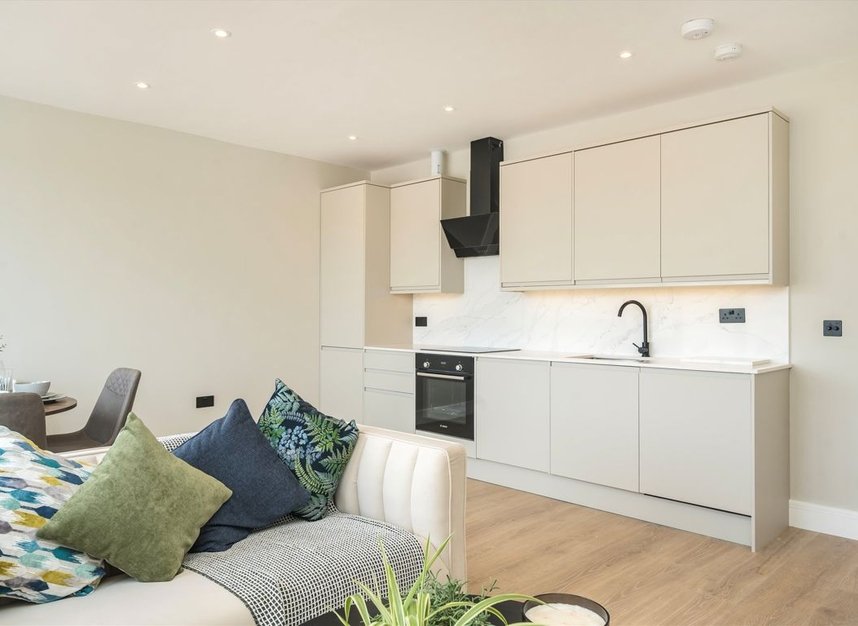 Properties for sale in Elm Grove - SW19 4FW view3