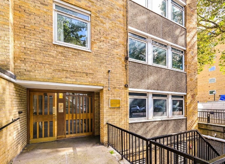 Flat for sale in Elm Park Gardens, London, SW10 (Ref 211736) Dexters