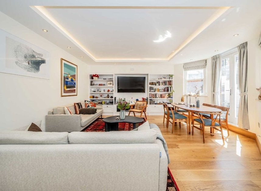 Properties for sale in Elm Park Gardens - SW10 9PB view3