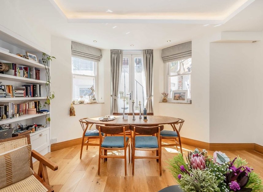 Properties for sale in Elm Park Gardens - SW10 9PB view2