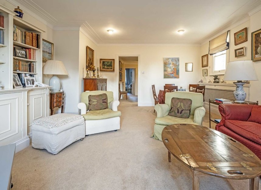 Flat for sale in Elm Park Road, London, SW3 (Ref 218392) Dexters