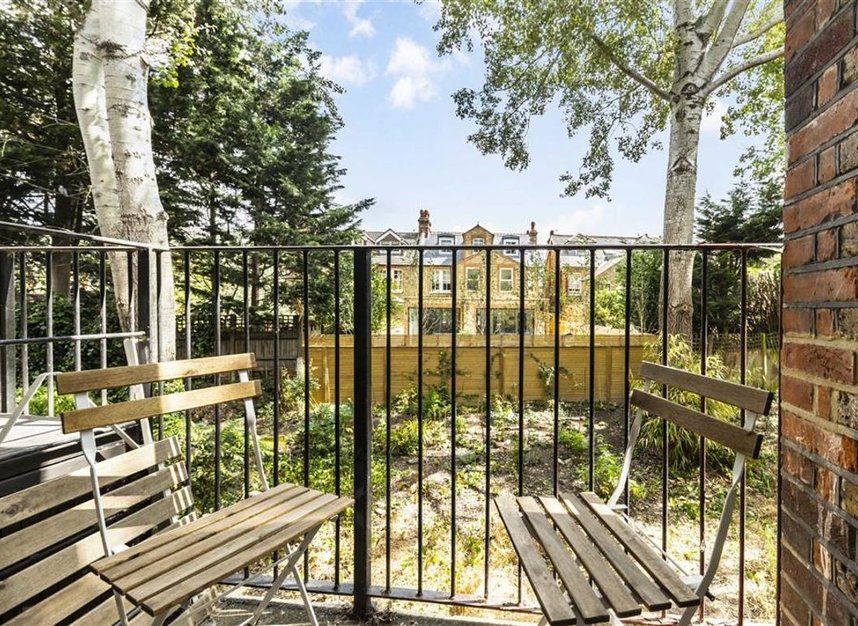 Properties for sale in Elms Crescent - SW4 8QH view6