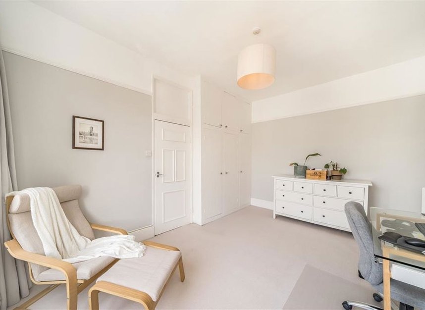 Properties sold in Elms Crescent - SW4 8QE view7