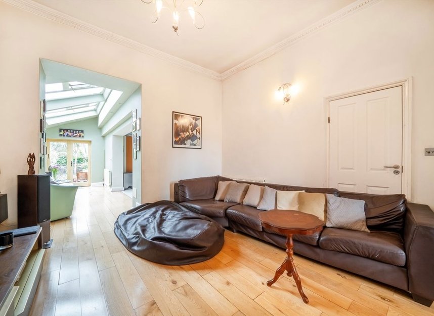 Properties for sale in Elrington Road - E8 3BJ view2