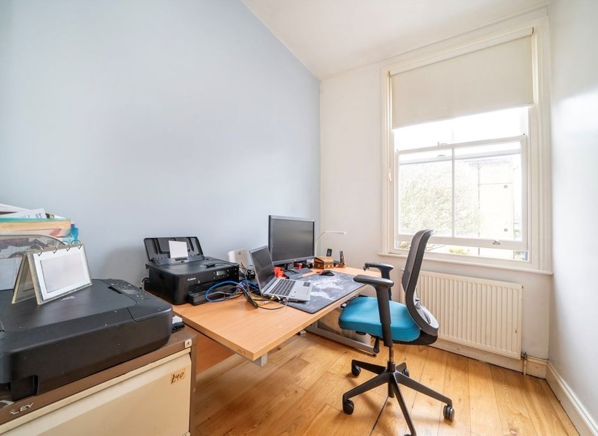 Properties for sale in Elrington Road - E8 3BJ view12