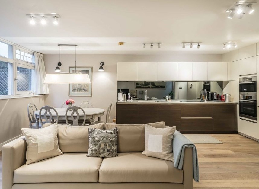 Properties for sale in Elystan Place - SW3 3LD view4