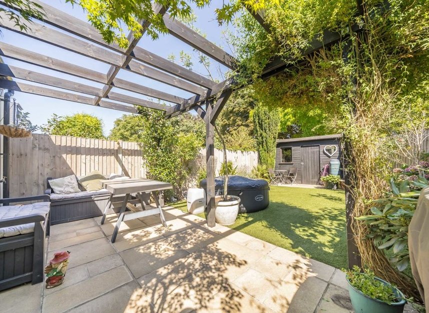 Properties for sale in Enfield Road - TW8 9PB view7