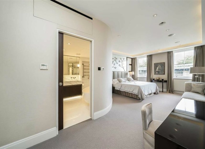 Properties for sale in Ennismore Gardens - SW7 1NP view6