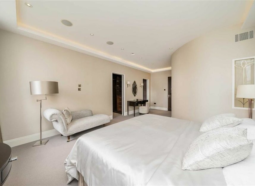 Properties for sale in Ennismore Gardens - SW7 1NP view7