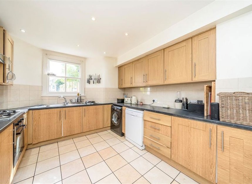 Properties for sale in Erlanger Road - SE14 5TQ view4