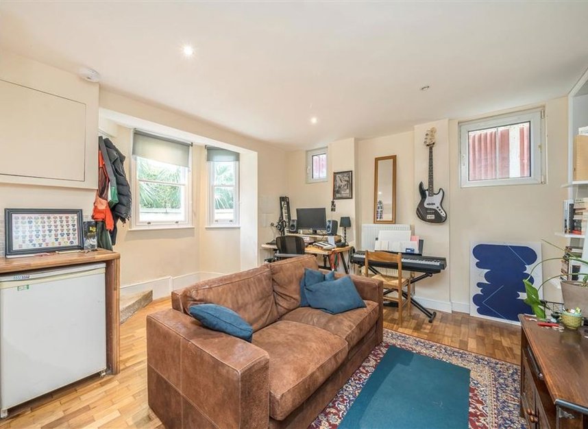 Properties for sale in Erlanger Road - SE14 5TQ view10
