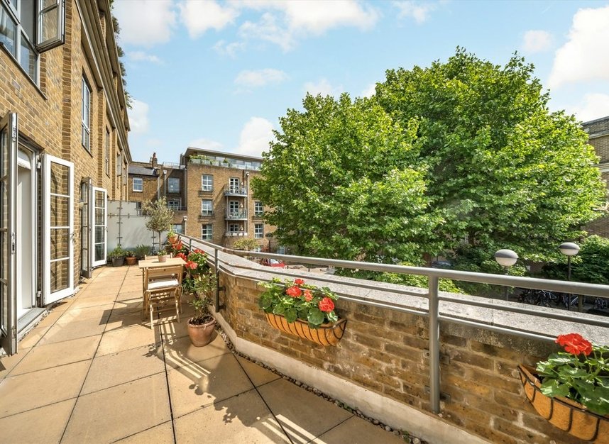 Properties sold in Essex Road - N1 2SD view1