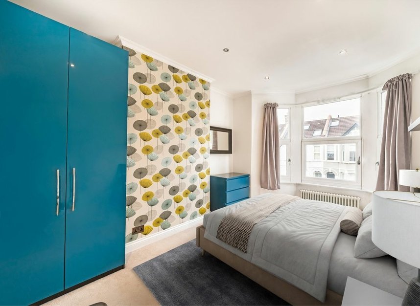 Properties for sale in Eswyn Road - SW17 8TP view7