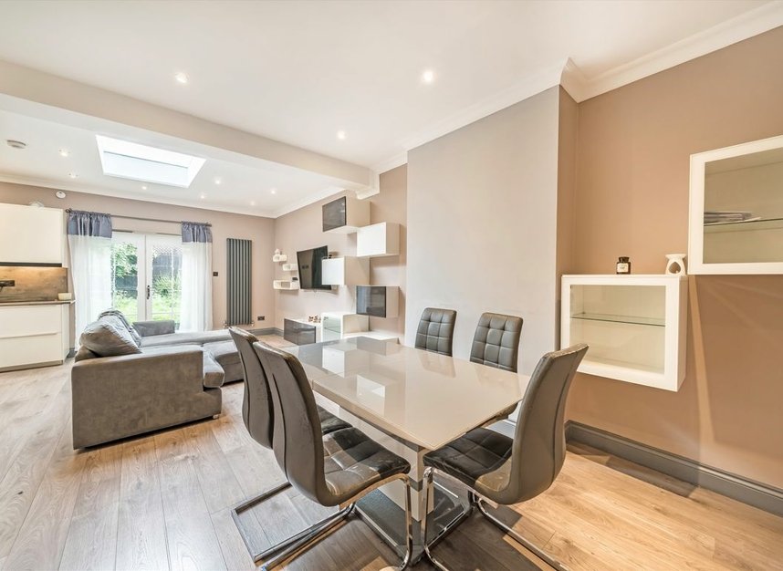 Properties for sale in Eswyn Road - SW17 8TP view5