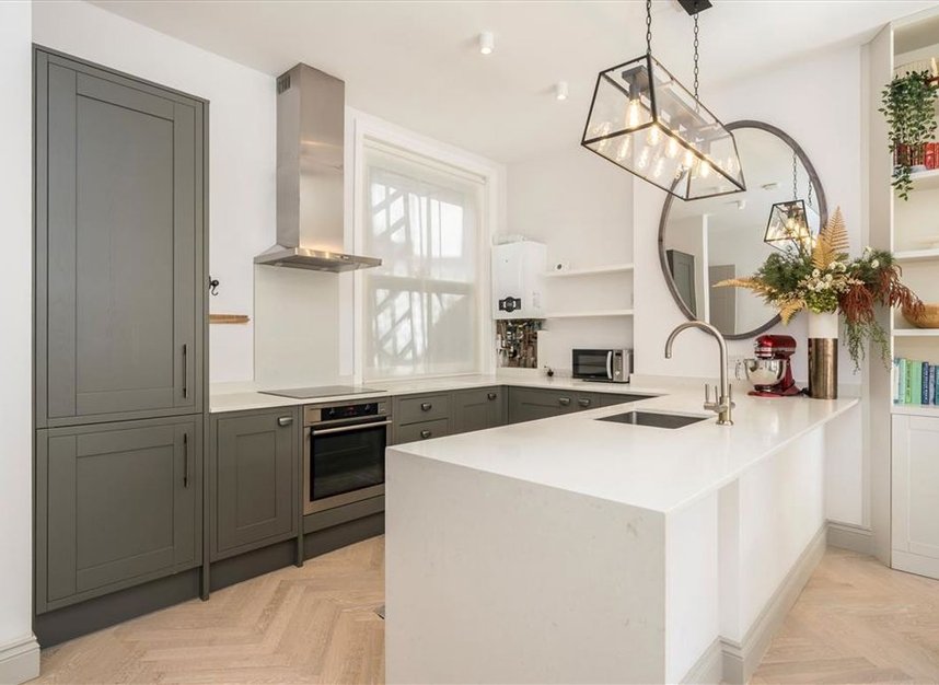 Properties for sale in Euston Road - NW1 3AD view2