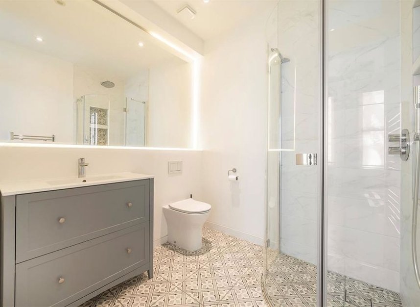 Properties for sale in Euston Road - NW1 3AD view6