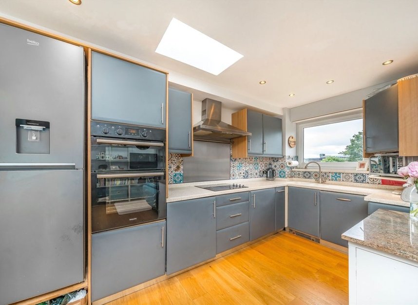 Properties for sale in Fairfield South - KT1 2UR view3