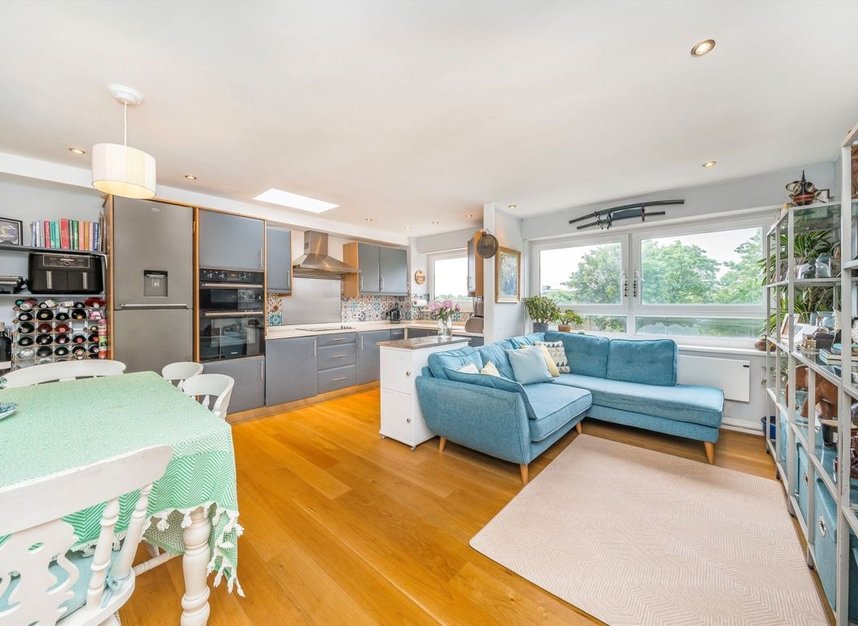 Properties for sale in Fairfield South - KT1 2UR view2