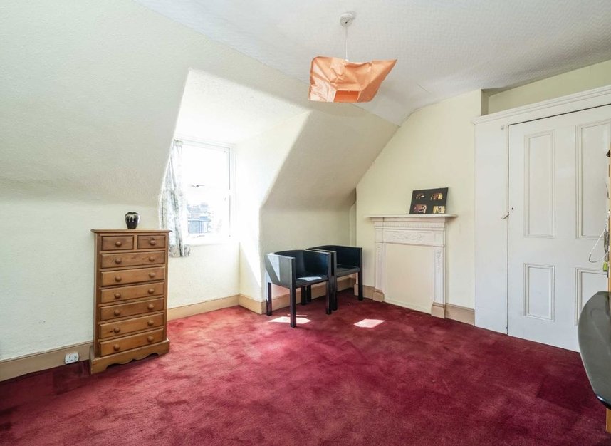 Properties for sale in Fairlawn Grove - W4 5EL view6
