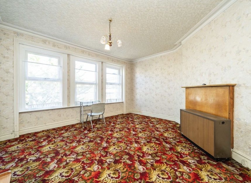 Properties for sale in Fairlawn Grove - W4 5EL view4