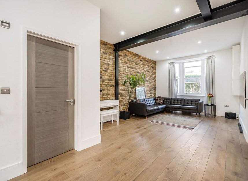 Properties for sale in Falkland Road - NW5 2XA view12