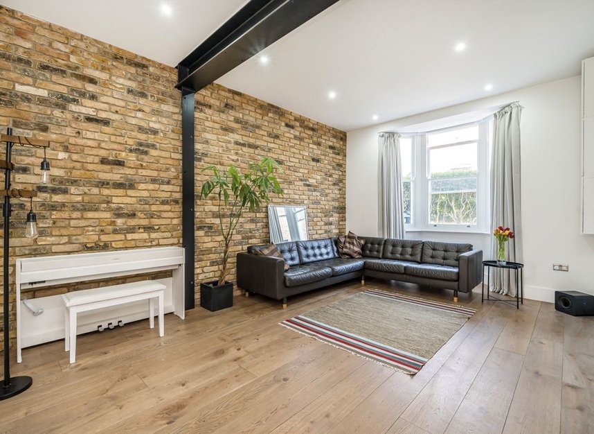 Properties for sale in Falkland Road - NW5 2XA view3