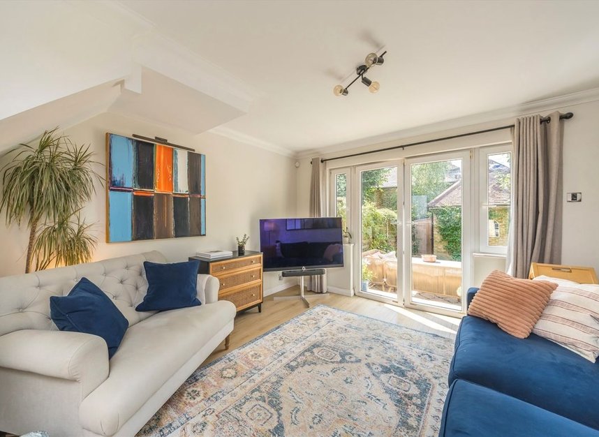 Properties for sale in Fawcett Close - SW16 2QJ view2