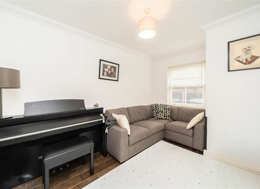 Properties for sale in Fernbank Mews - SW12 9NJ view7